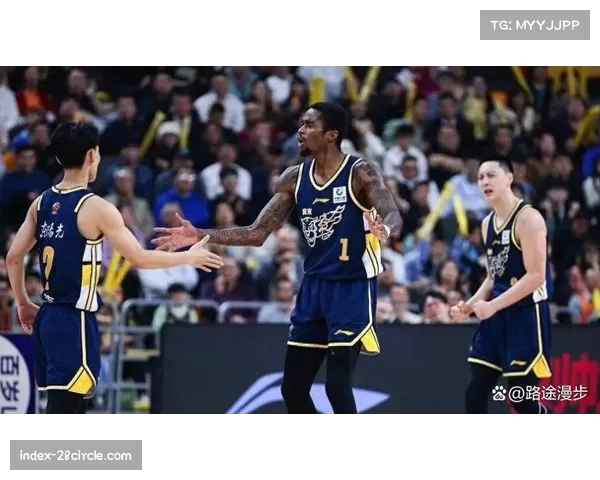 广东内线真空问题凸显，怀特塞德缺阵导致篮板保护不力